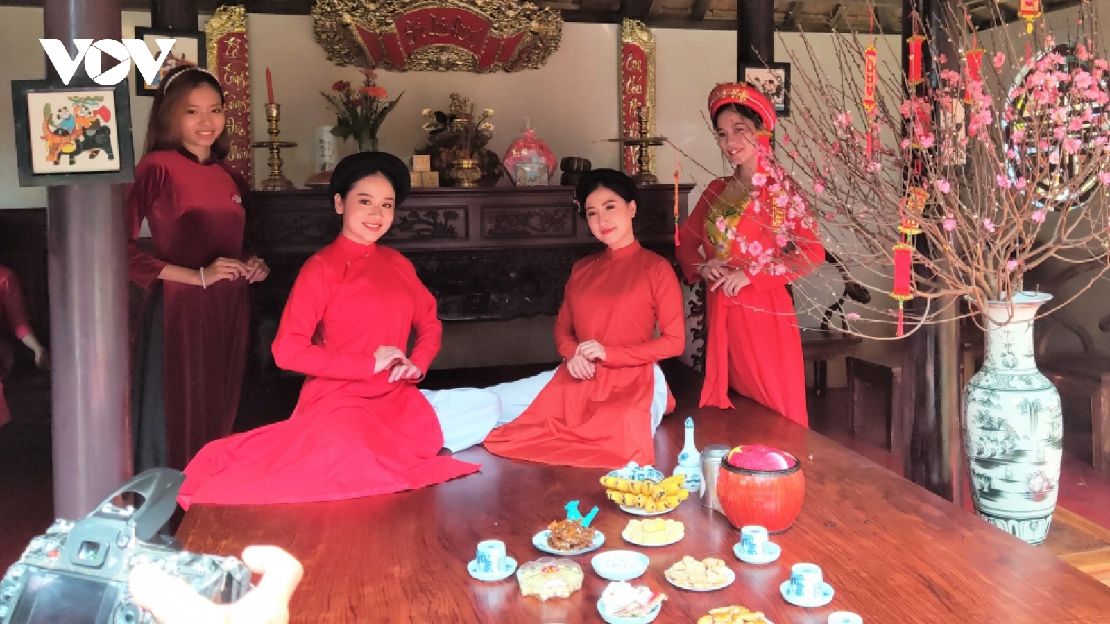 HCM City holds various cultural activities ahead of Tet